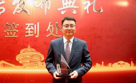 軟控董事長(zhǎng)官炳政獲評(píng)“2022青島年度經(jīng)濟(jì)新銳人物”